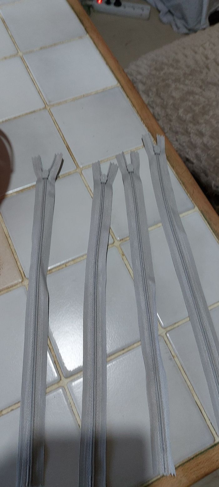 Fermeture éclair grise - photo numéro 10