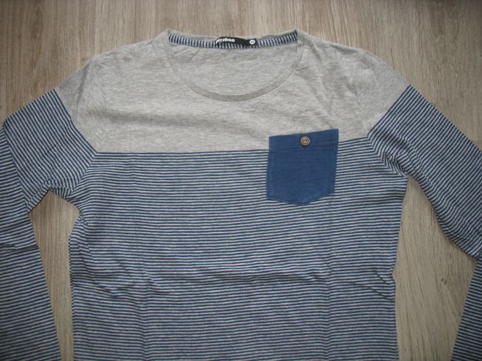 TEE SHIRT ML RAYÉ BLEU ET GRIS "BIZZBEE" - TAILLE XS - n°03 - photo numéro 2