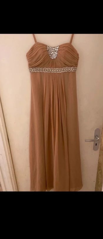 Robe de soirée taille 2 neuve