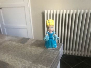 Figurine princesse cendrillon lego disney