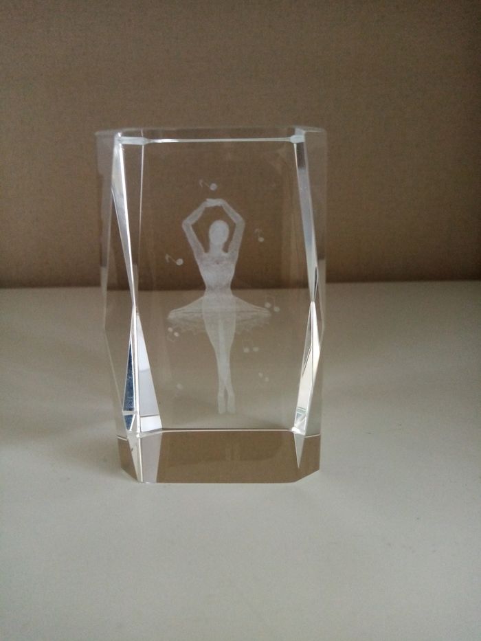 Figurine relief danseuse en 3D - photo numéro 5