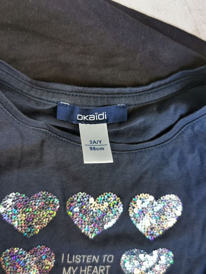 Deux t shirt manche longue 3 ans marque kiabi et okaidi - photo numéro 2