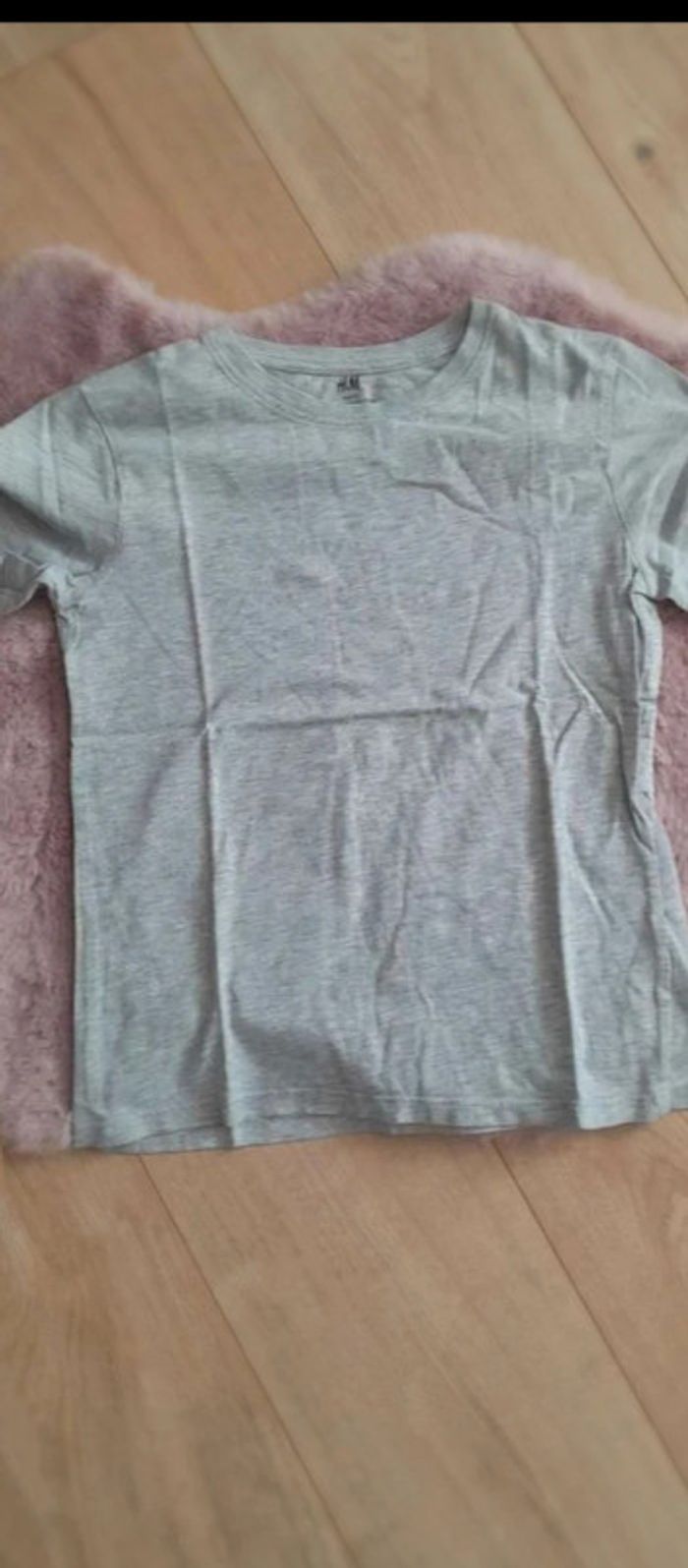 lot de T-shirt 8/ 9 ans + un débardeur - photo numéro 5