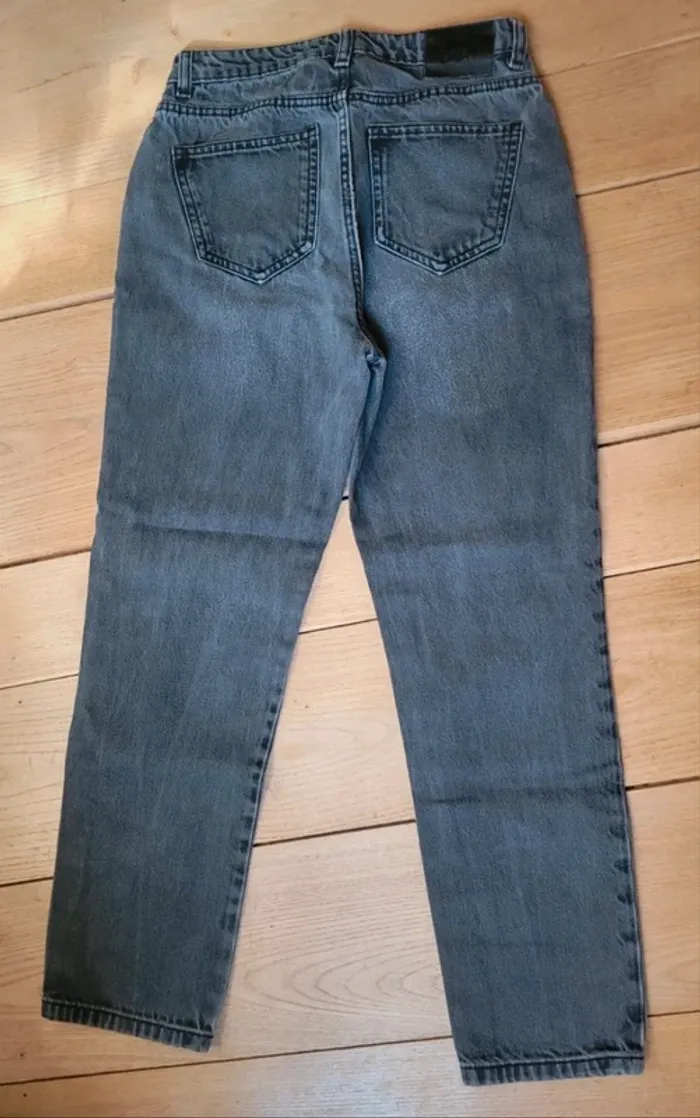 Jean noir taille 34 - photo numéro 2