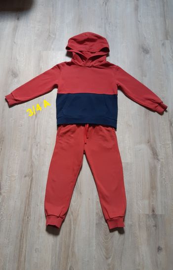 Sweatshirt et jogging 4A