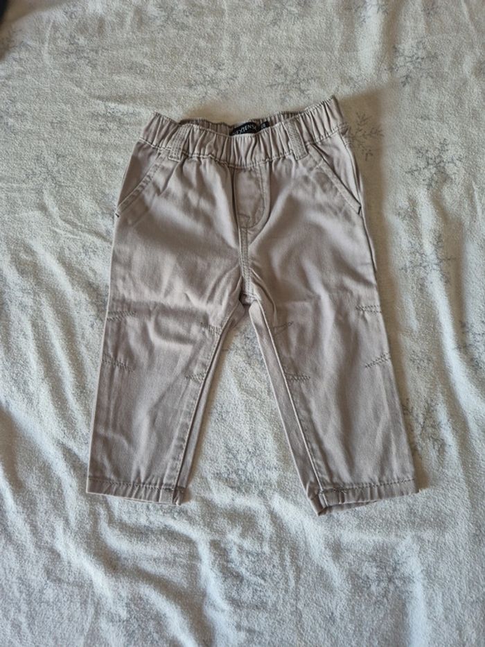 Pantalon gris 68c=6 mois