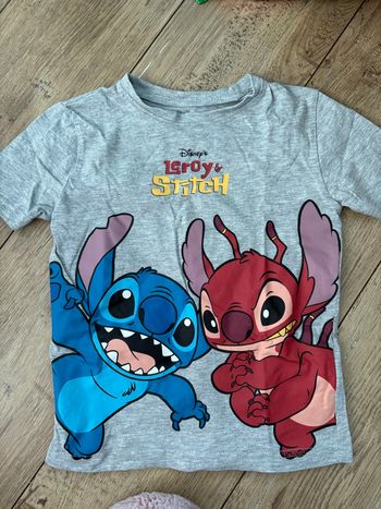 T-shirt 4-5 ans stitch primark 