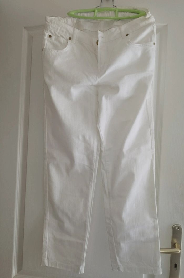 Jean's droit - photo numéro 2