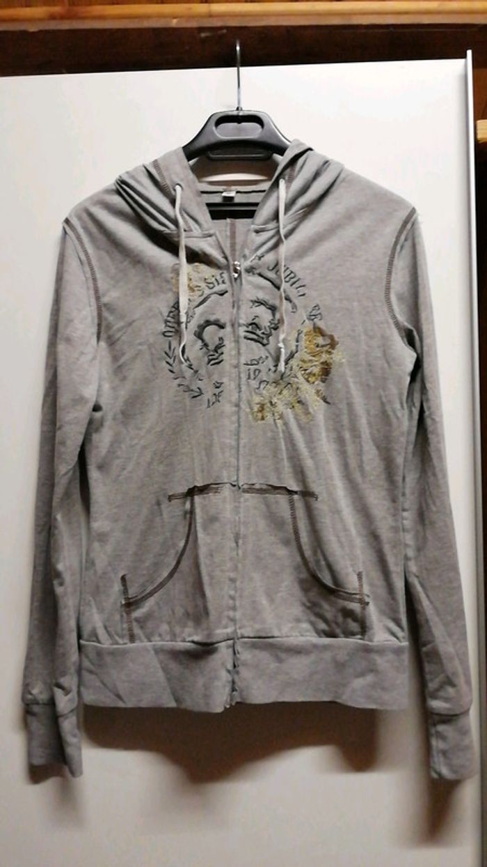 Gilet léger gris clair