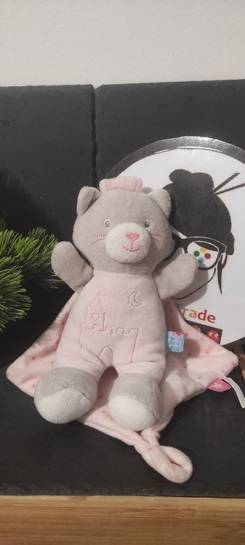 Doudou Ours rose gris Chateau Cape Sucre d Orge lune cape chat gris  blanc étoiles