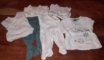 Lot vêtements naissance