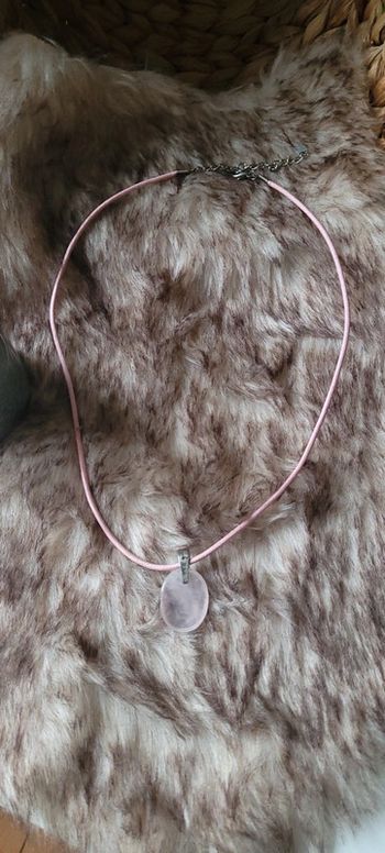 Joli collier quartz rose
