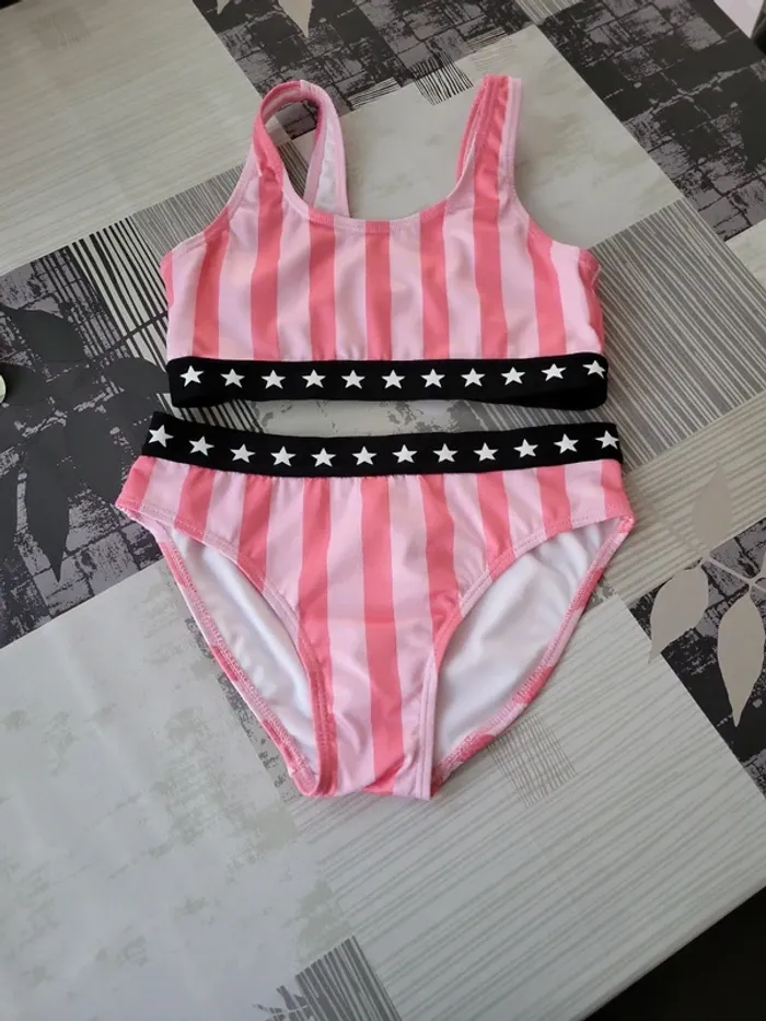 Maillot de bain 2 pieces 10/11 ans