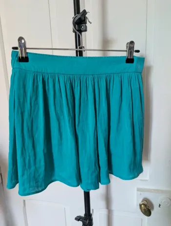 Short vert Bershka TS