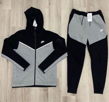 Nike tech