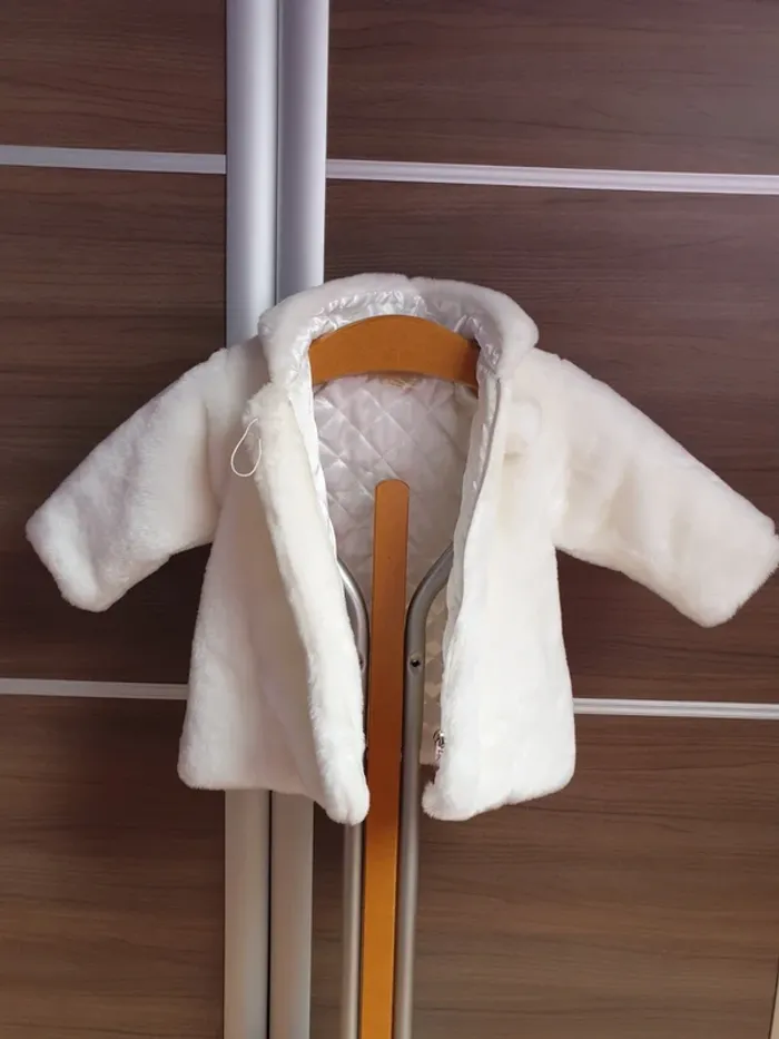 Manteau en fourrure - photo numéro 3