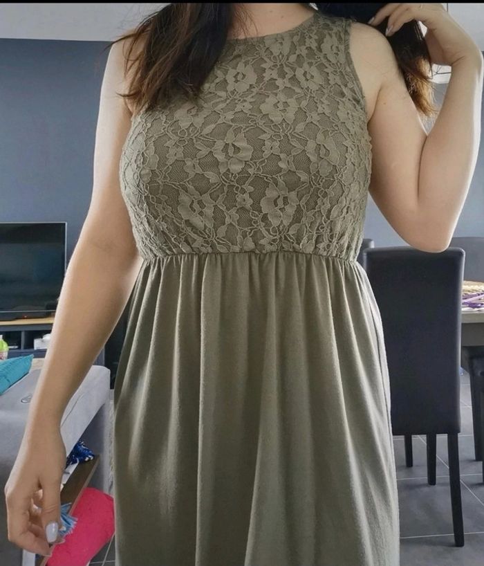 Robe dentelle 40 - photo numéro 2