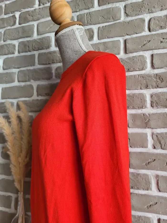 Pull rouge corail Zara boutons dorés - douceur chic - photo numéro 6