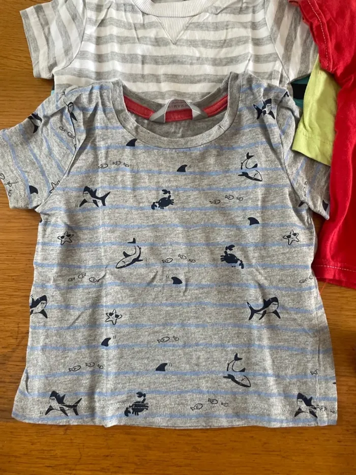 Lot 8 t-shirt 12 mois - photo numéro 4