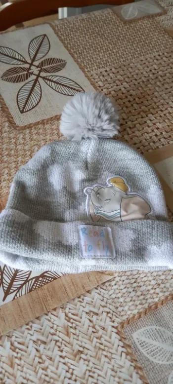 Bonnet pompon