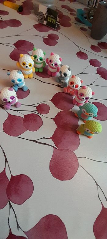 Lots figurines panda pingouin