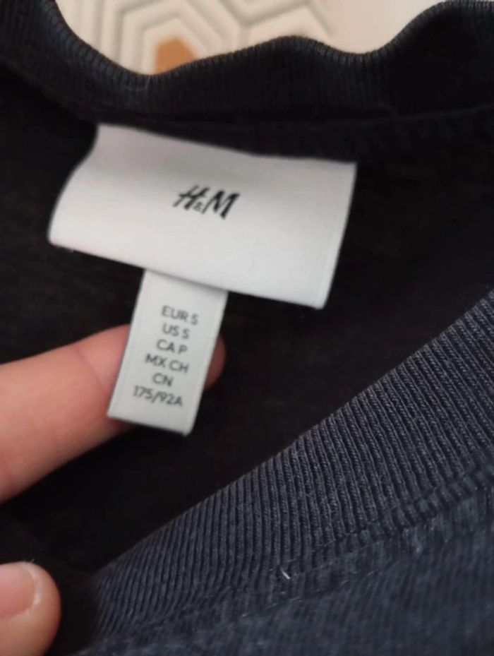 T-shirt taille S - photo numéro 3