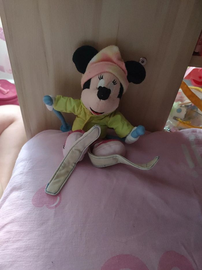 Peluche Minnie au ski
