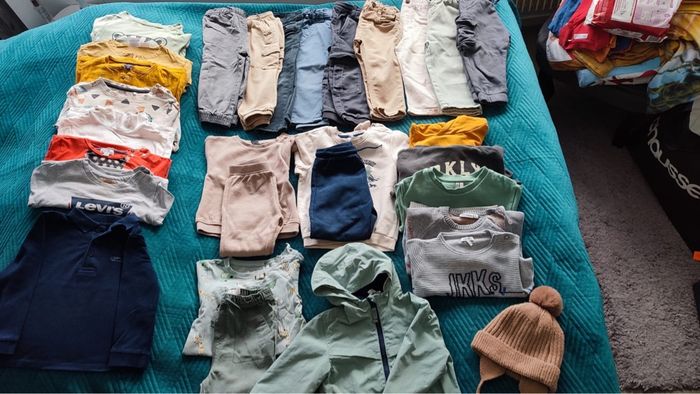 Lot vêtements toutes marques   + paquets de couches - photo numéro 7