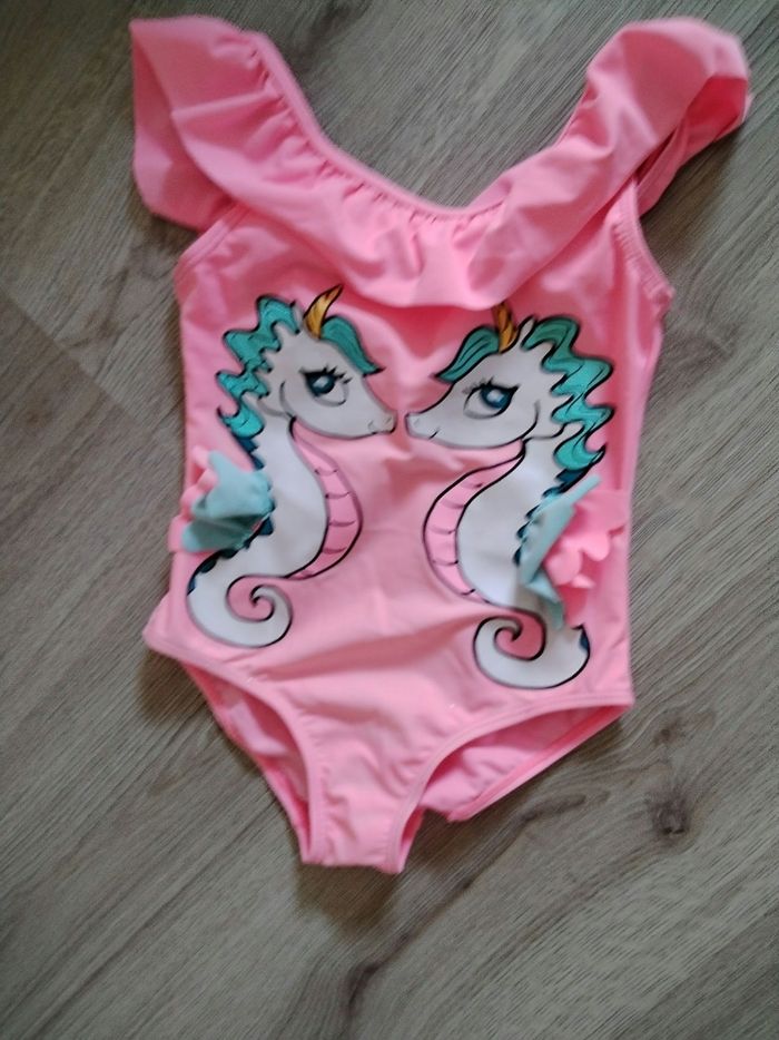 Maillot de bain fille 8 ans
