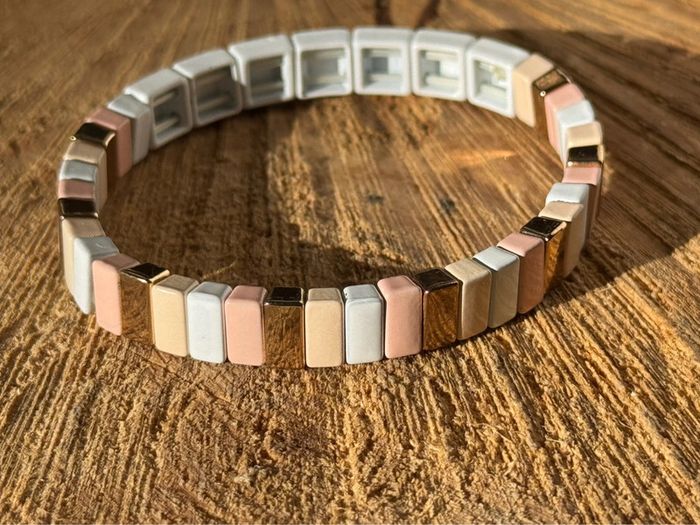 Bracelet élastique perles carrées or blanches roses je t’aime Mile Mila - photo numéro 4