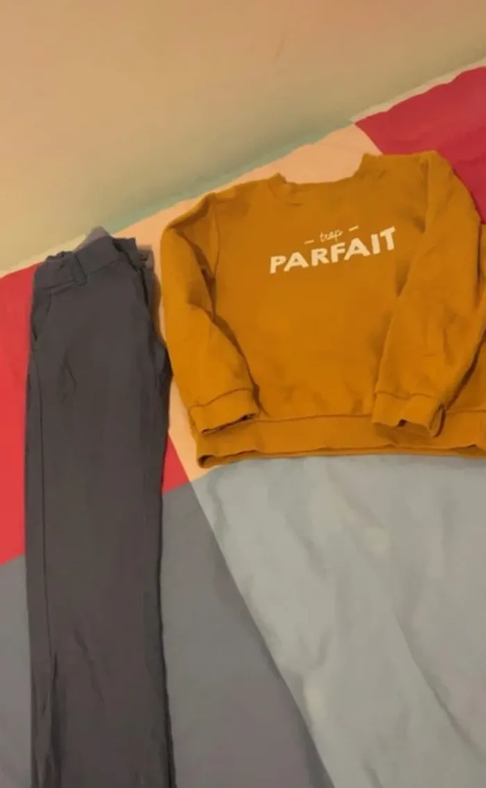 2 vestes 2 pulls et un pantalon - photo numéro 2