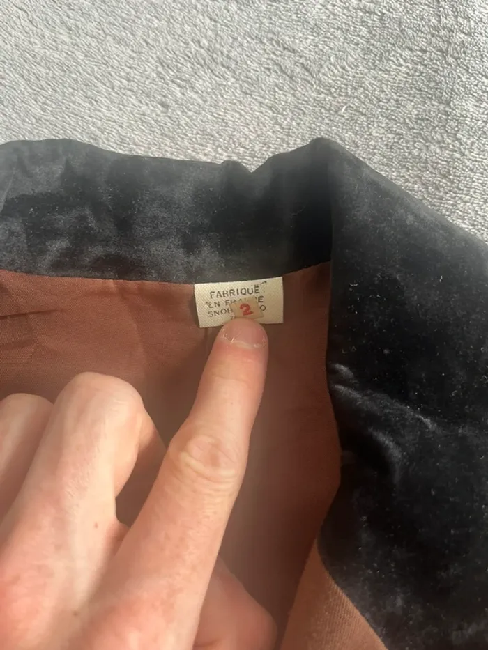 Veste courte vintage marron col velours noir – Fabriquée en France, détails uniques - photo numéro 3