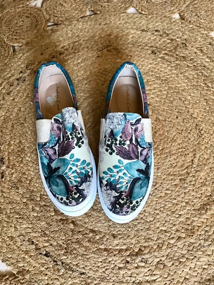 Belle paire de chaussures slip on taille 38 de la marque Andrea Couti - photo numéro 2
