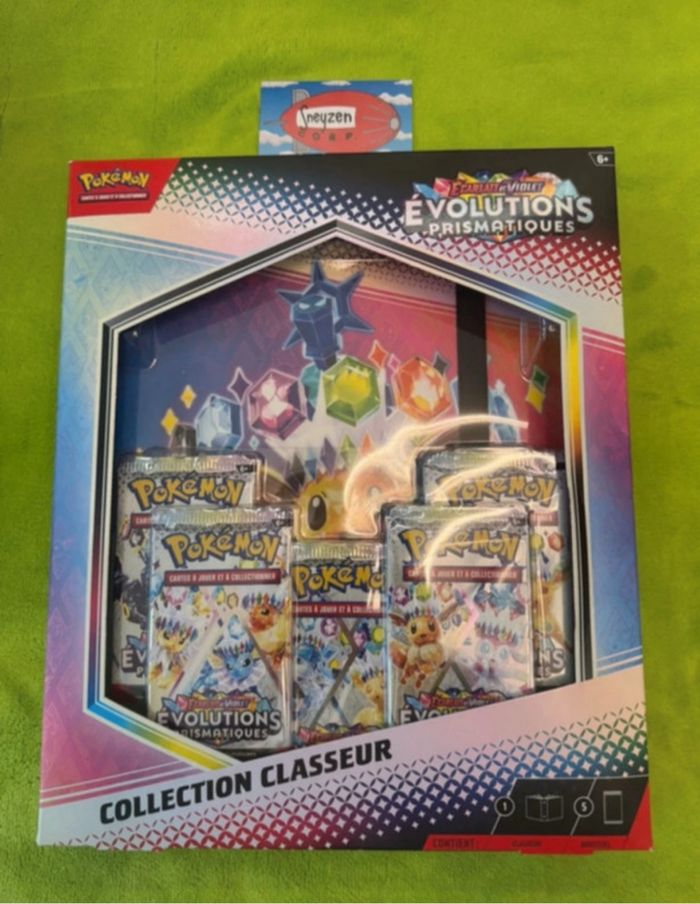 Coffret Collection Classeur Pokémon Évolution Prismatique EV8.5 Neuf et Scellé