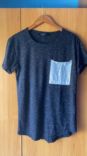 Tee-shirt noir et blanc Pull&Bear S