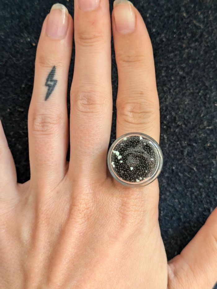 Bague ronde en verre style pylônes