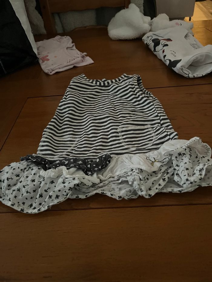 Lot de robe 6 mois - photo numéro 5