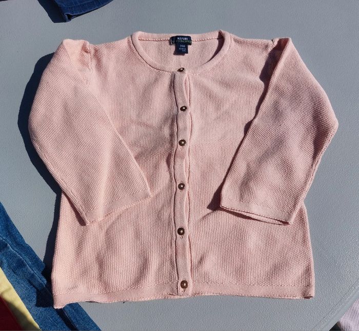 Lot hiver 24 mois jeans gilets robe salopette - photo numéro 7
