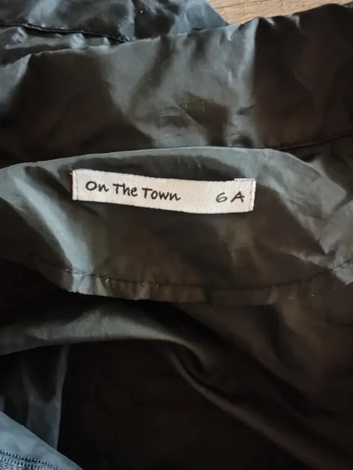 Veste de pluis taille 6 ans - photo numéro 3
