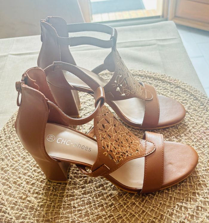 Chaussure à talon - photo numéro 2