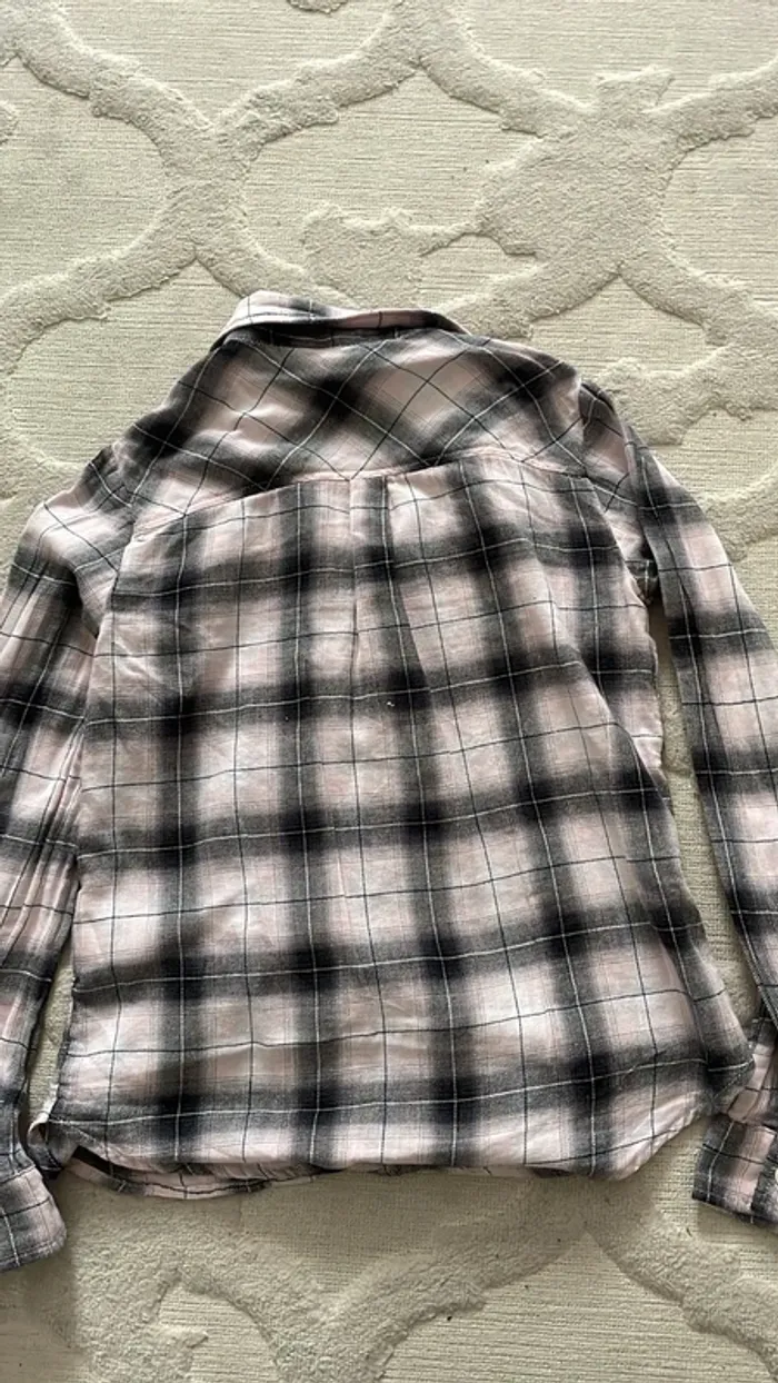Chemise à carreaux H&M – Fille 9-10 ans – Tendance casual - photo numéro 5