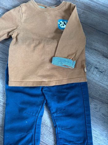 Ensemble t-shirt et pantalon