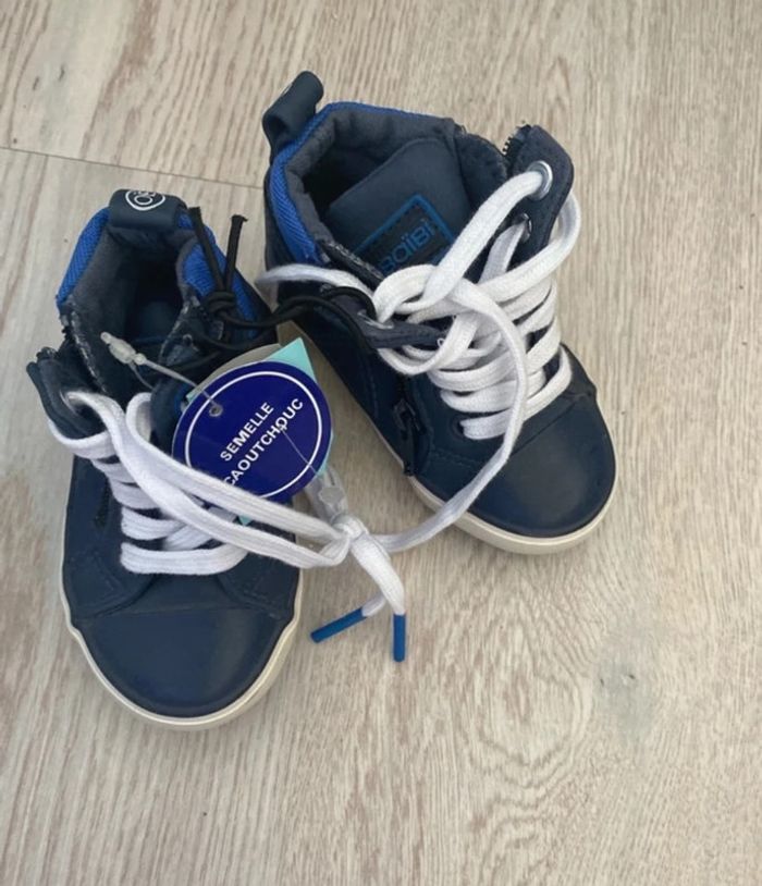 Chaussures montantes, marque Obaibi taille 20 neuve Zip sur le côté Okaidi - photo numéro 3