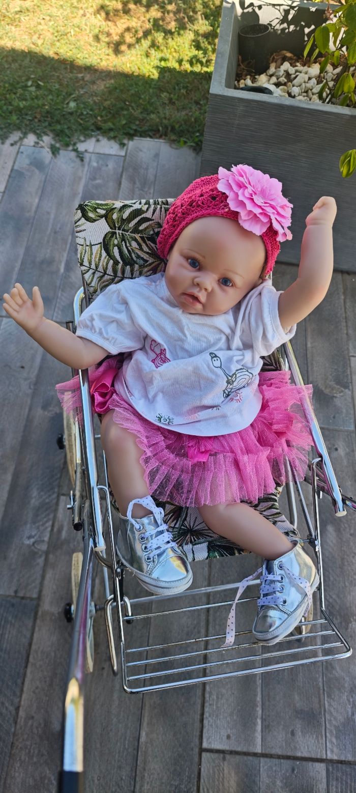 Bébé reborn, poupée avec nombreux vêtements et accessoires - photo numéro 9