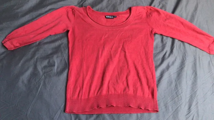 Pull rouge