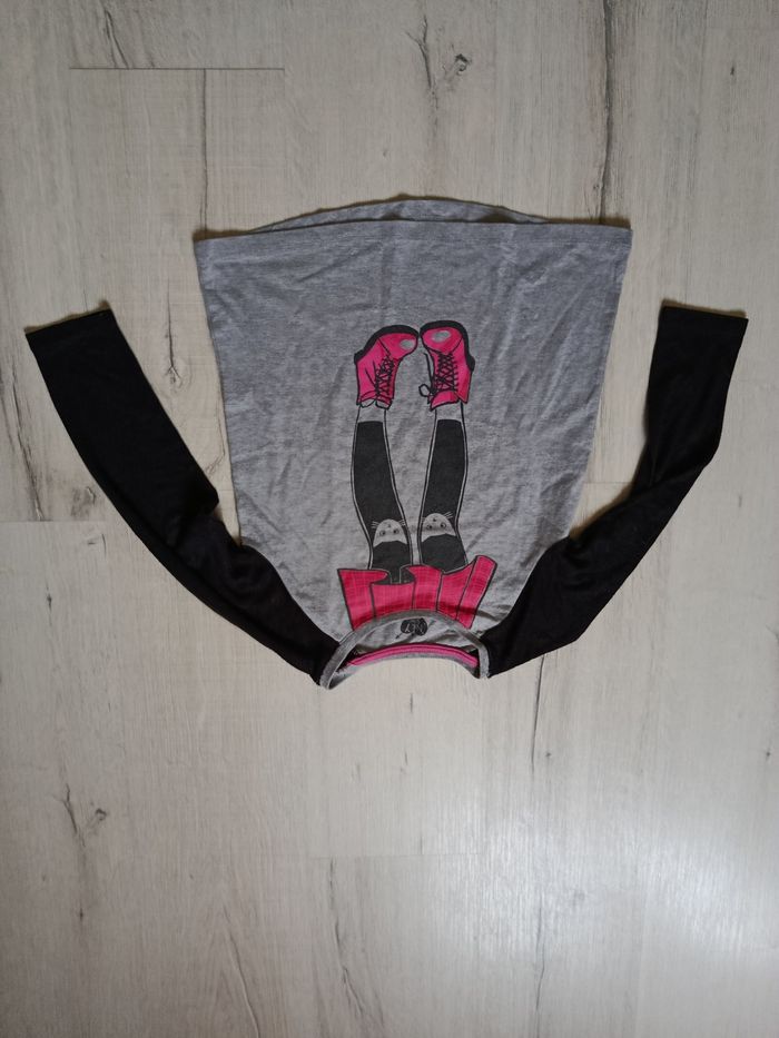 Tee-shirt manches longues marque NKY taille 8 ans