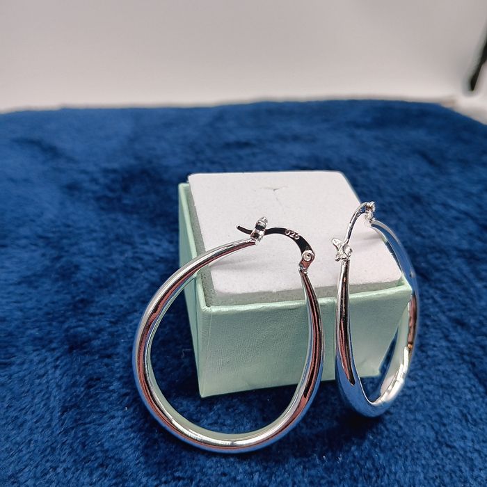 Boucles d'oreilles créoles en argent. Bijoux femme - photo numéro 4