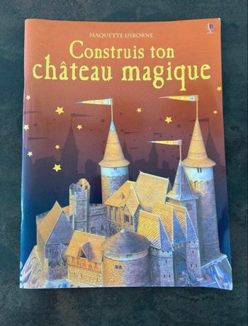 Livre créatif Usborne - Construis ton château magique (maquette à découper)
