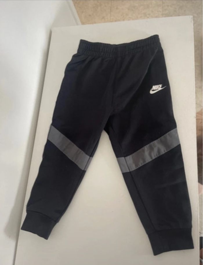 Pantalon Nike 12/18 mois