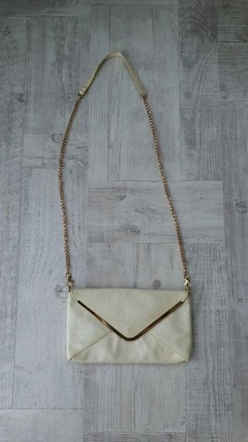 Pochette avec bandoulière